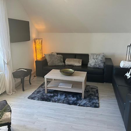La Maison Bleue A 2 Pas Du Lac Du Neuchatel Hauterive  Kültér fotó