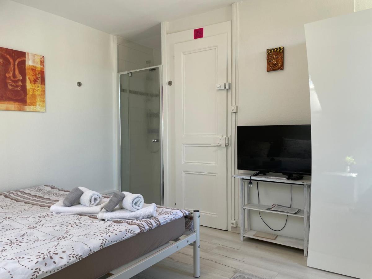 La Maison Bleue A 2 Pas Du Lac Du Neuchatel Hauterive  Kültér fotó