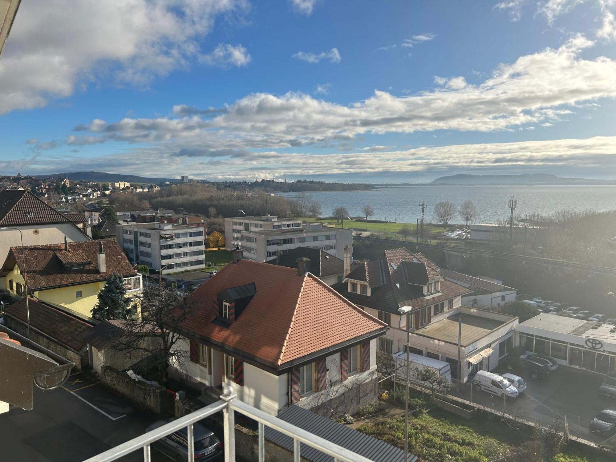 La Maison Bleue A 2 Pas Du Lac Du Neuchatel Hauterive  Kültér fotó